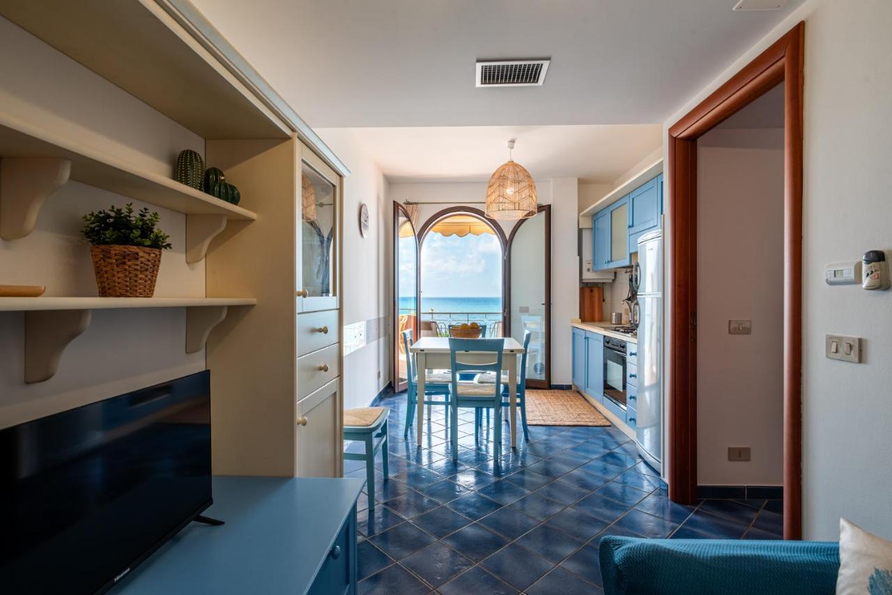 Residence L'Arcipelago Appartamenti Fronte Mare Con Ampio Balcone Capo dʼOrlando Exterior foto