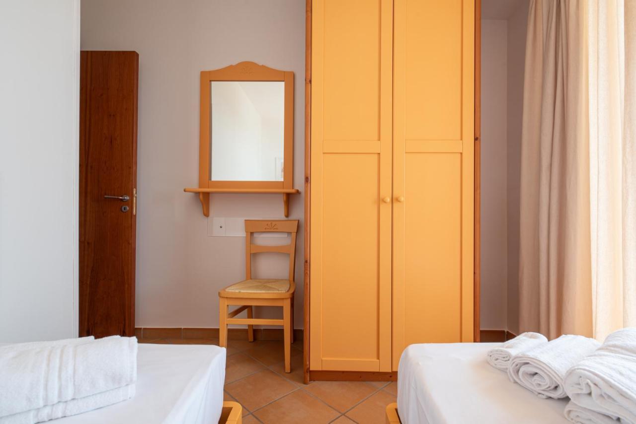Residence L'Arcipelago Appartamenti Fronte Mare Con Ampio Balcone Capo dʼOrlando Exterior foto